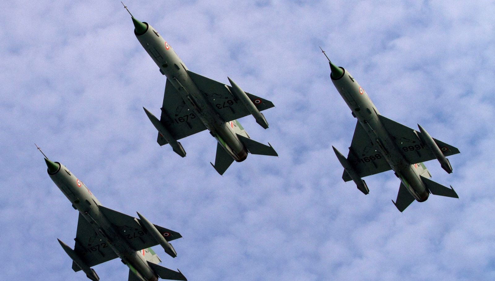 60 yillik seruven sona erdi ucan tabut emekli oldu AdpO4dbP