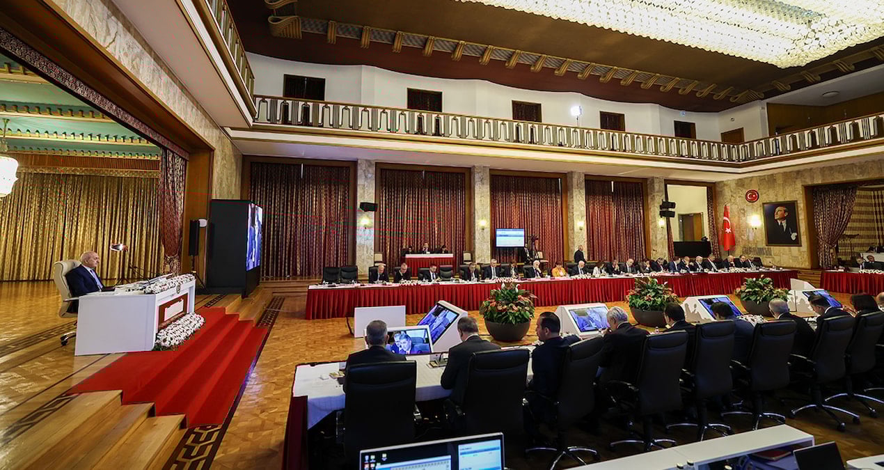 komisyonun bu hafta dinleyecegi kurum ve hukukcular belli oldu A5jmMXau