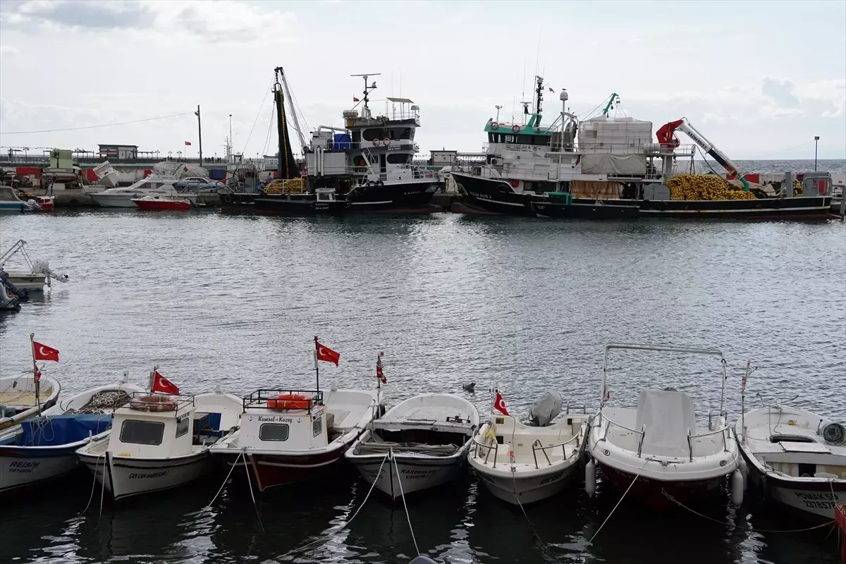 poyraz tekirdagda deniz ulasimini aksatti sBMbTQTc