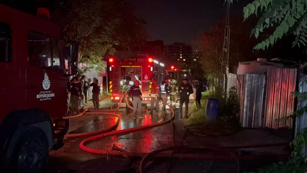 kucukcekmecede hali yikama atolyesinde yangin tUpfLX5u.jpg