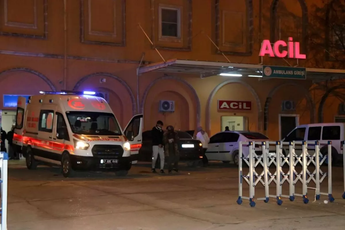 mardinde otomobil kazasi 5 yarali Llf1mxbJ.jpg