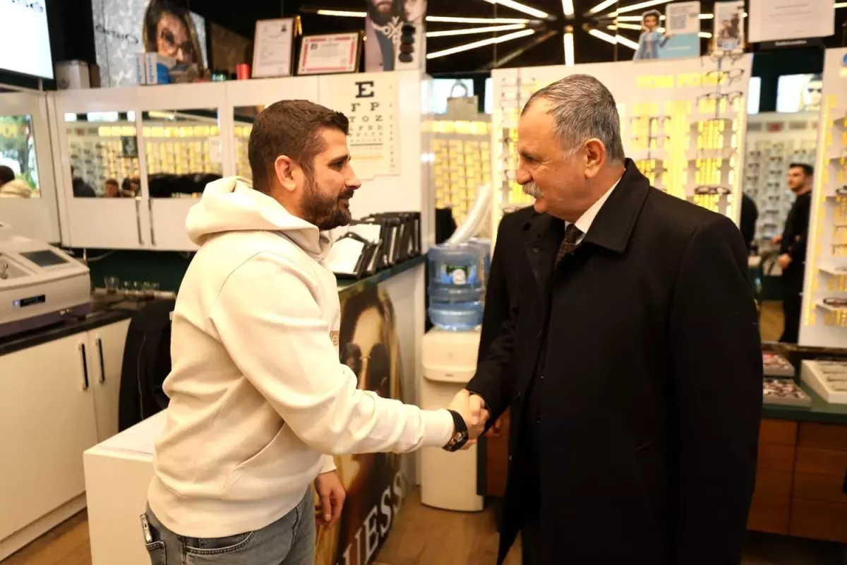 Başkan Balaban esnafı dinlemeye devam ediyor