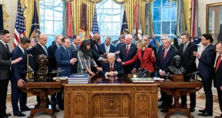 trump-kabinesinin-iran-plani-ortaya-cikti-tam-bir-facia-nkfkmTmu